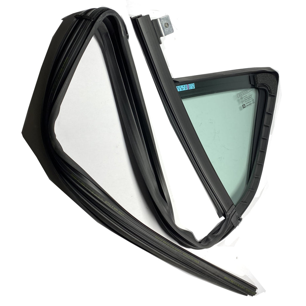 Genuine Vauxhall Mokka Chevrolet Rear Door Quarter Glass With Rubber 	43R 000054